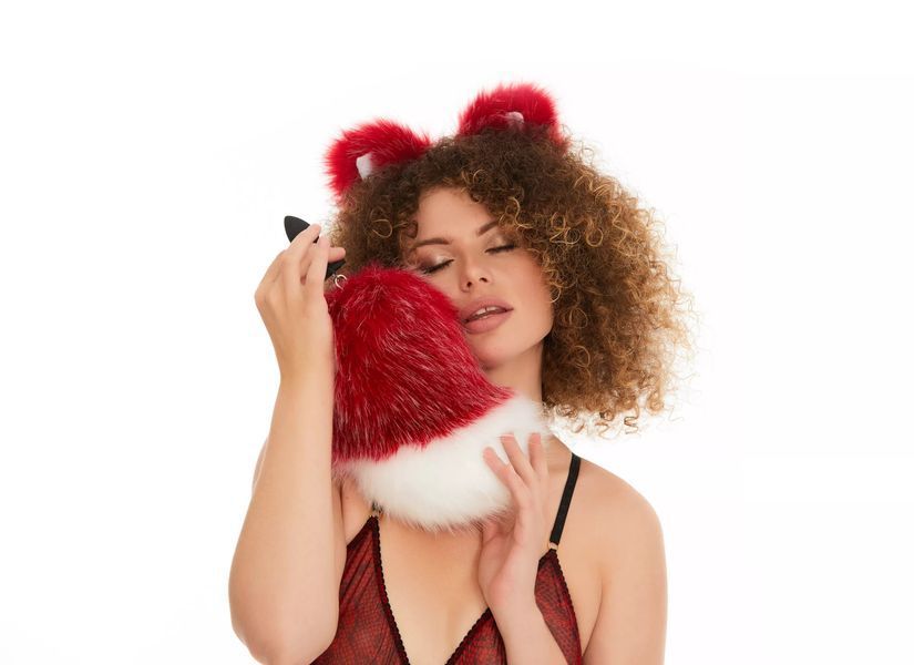Bunny tail butt plug(without butt plug) deep red with white tip 10"